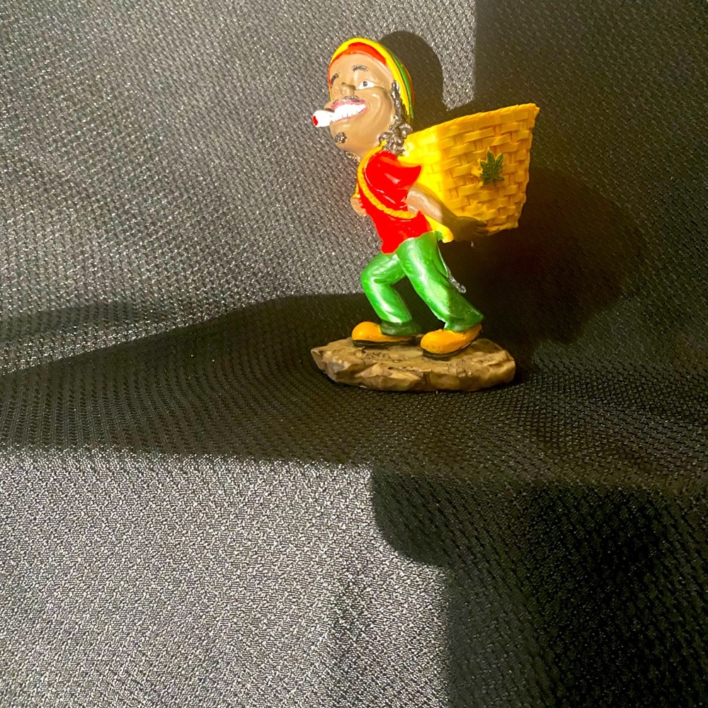 Ashtray/Figurines. Multi use. Ashtray or Figurine for your Home Decor!